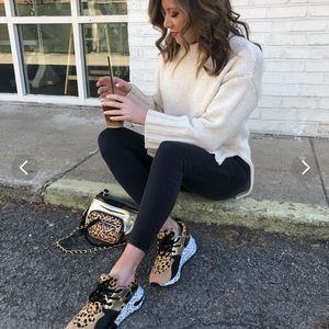 Cute Steve Madden cliff animal matching set